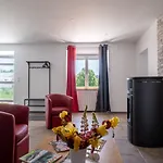 La Maison De Pierrou 5/8 Personnes Hébergement de vacances